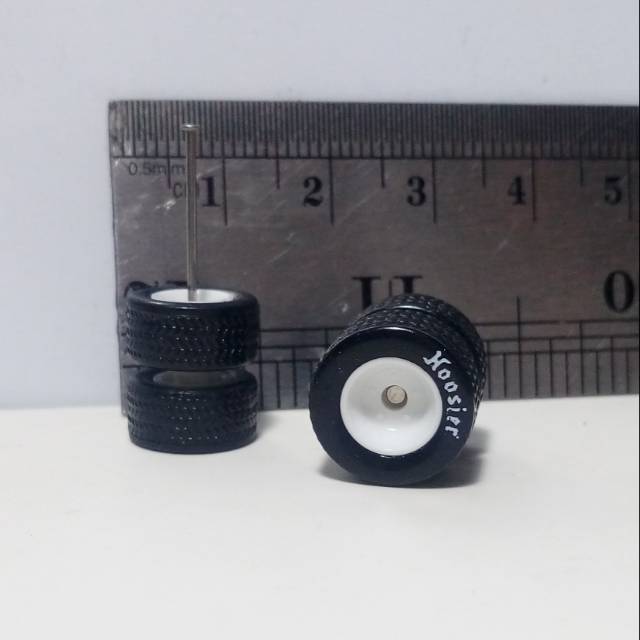 ban karet hotwheels untuk custom diecast skala 1/64