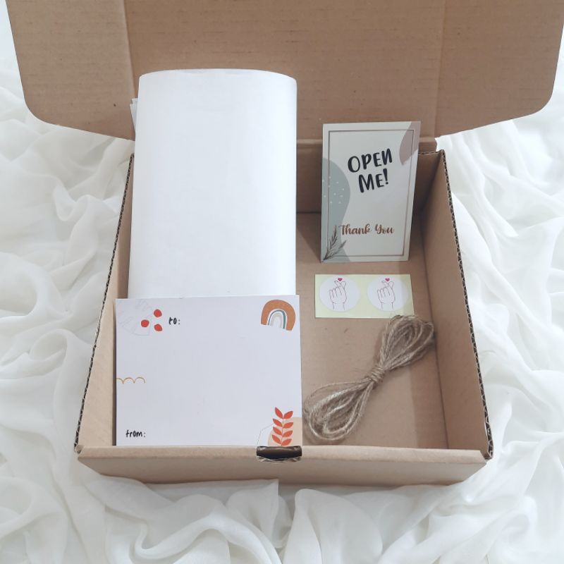 

Box hampers kotak kado ulang tahun cewek graduation