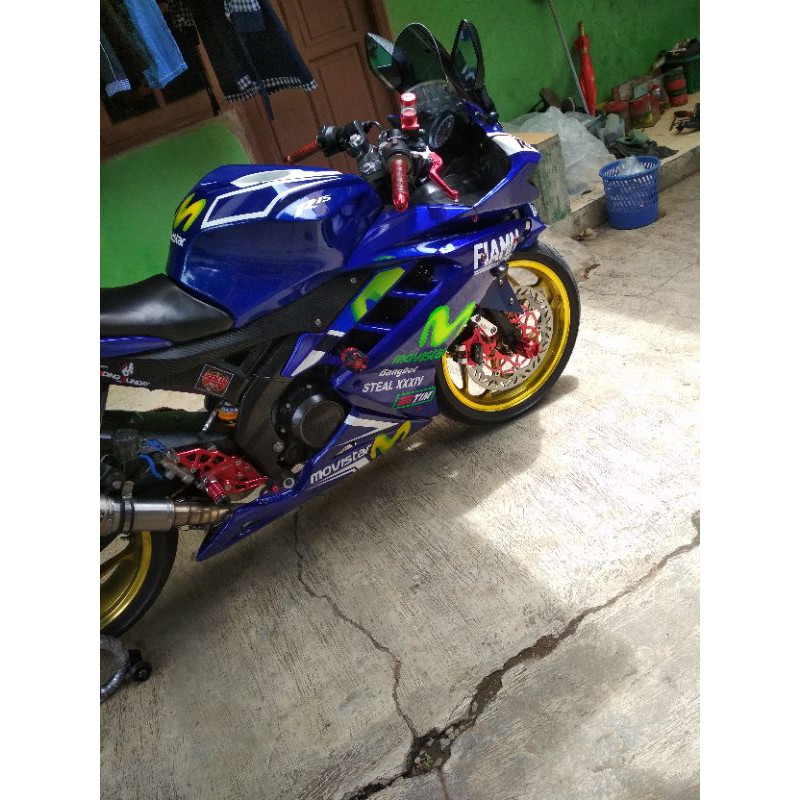 Sayap samping YAMAHA R 15 v2 besic R6