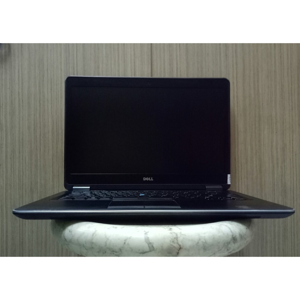 DELL LATITUDE E7440 INTEL CORE i5 - GEN 4 - RAM 4 GB - HDD