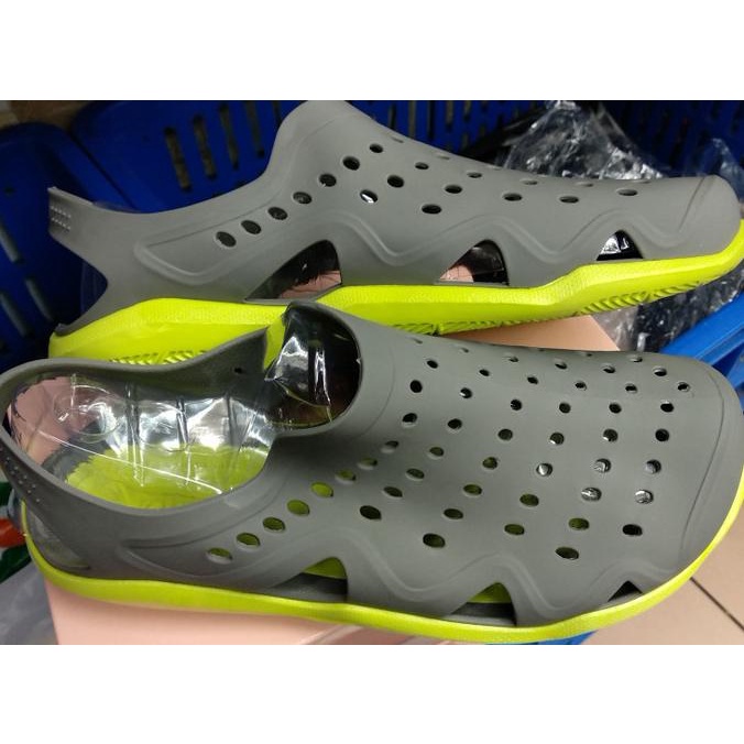 crocs men's swiftwater clog