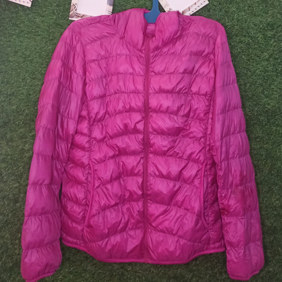 JAKET SECOND / BEKAS /JAKET WANITA BEKAS /JAKET WANITA  SECOND UNIQLO