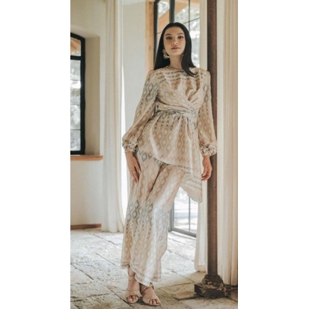 Kanawa Blouse Wearingklamby