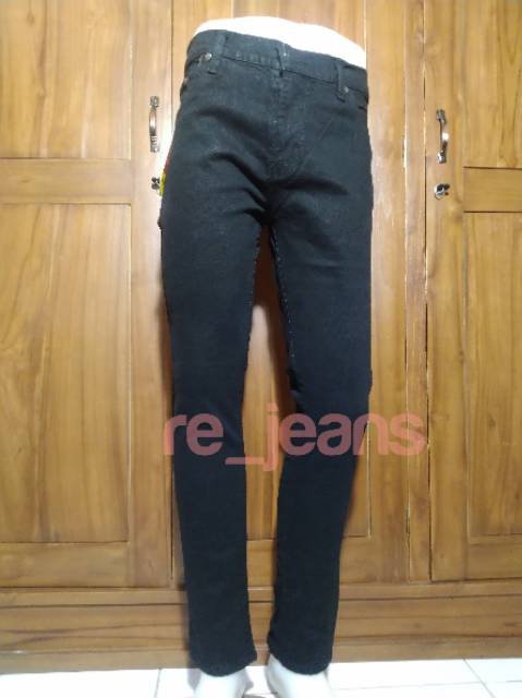 CELANA SOFTJEANS PRIA STREET WARNA HITAM