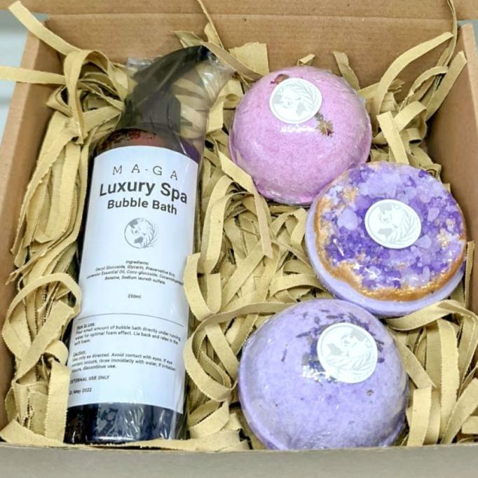 

MA-GA 1 Bubble Bath and 3 BathBomb +-120g Gift Set Hampers