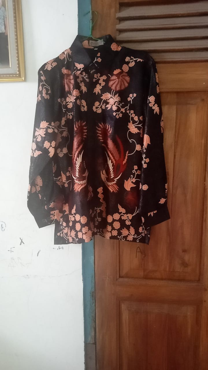 Semi Sutra Silky Premium - Kemeja Batik Halus Kilau Dan Licin - Semsut Embozz Lapis Furing Full Body