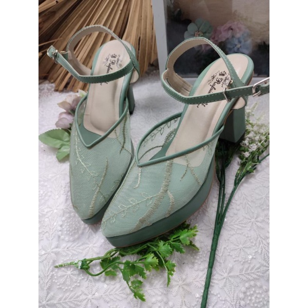 sepatu alummi Sage green tali 9cm tahu