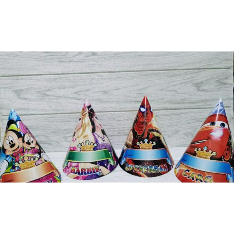 Topi kerucut/topi ulang tahun