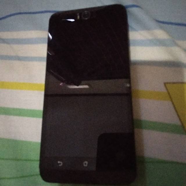 Asus Zenfone Selfie Second