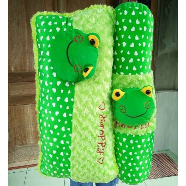 Set Bantal guling cinta karakter