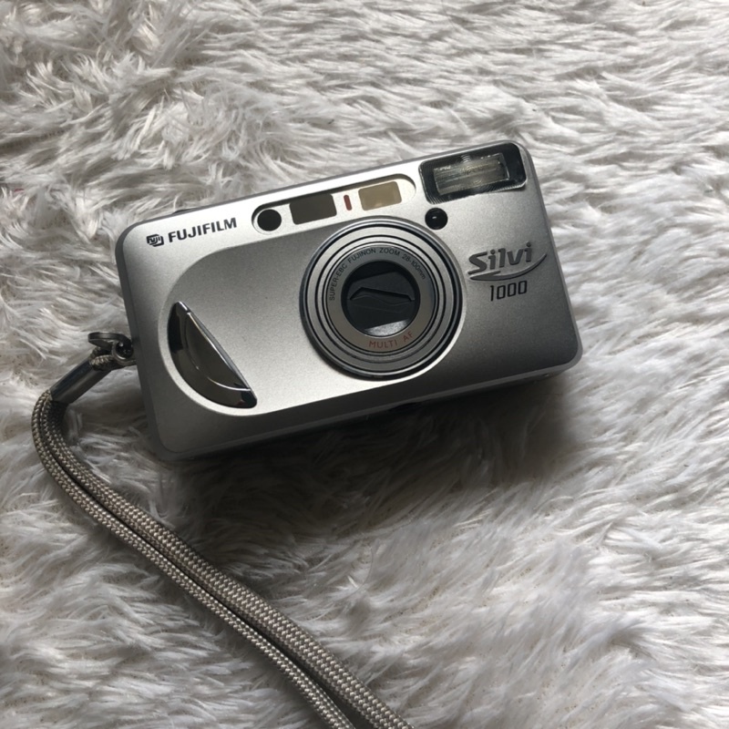 KAMERA ANALOG FUJIFILM SILVI 1000