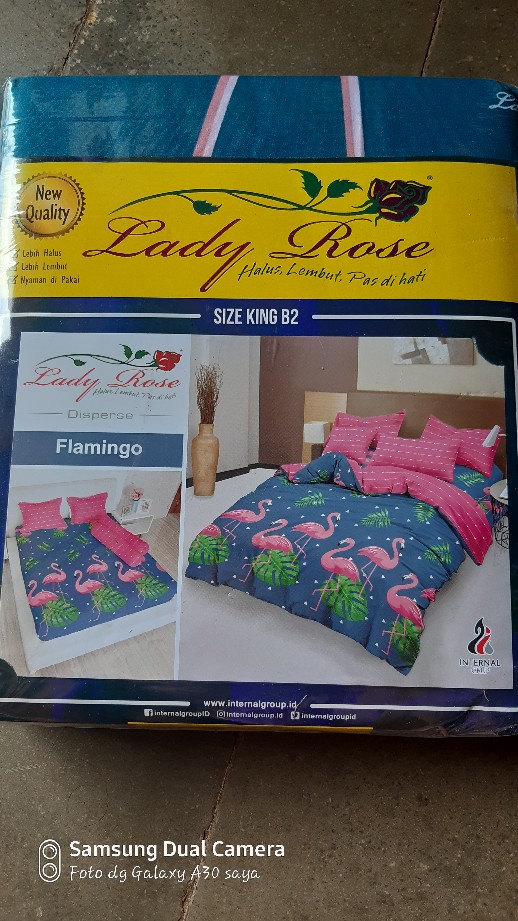 Sprei Lady Rose Uk. King (180x200)cm Dan Uk. Queen (160x200)cm Motif Character New