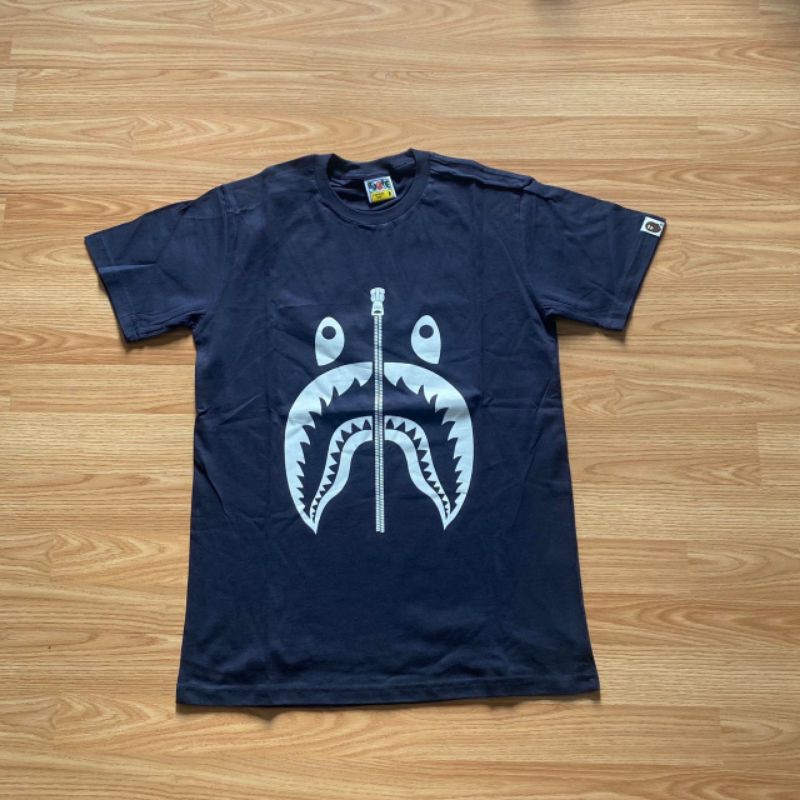 A bathing ape T-shirt/kaos