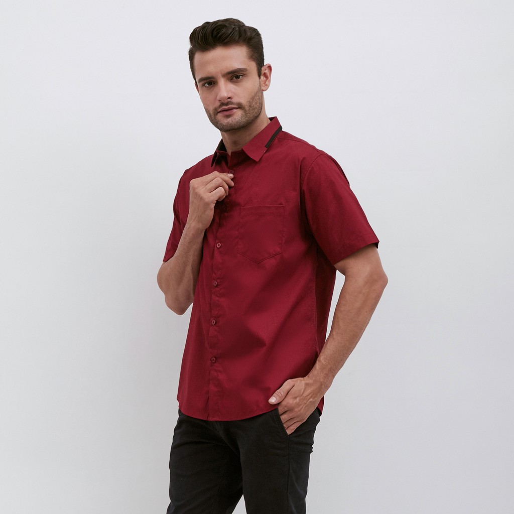 M231 Kemeja Pria Basic Polos Pendek Maroon 1683IRAMAYANA JAKTIM