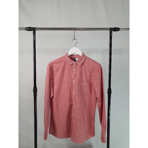 Kemeja Pria H&M Divided warna Pink (S)
