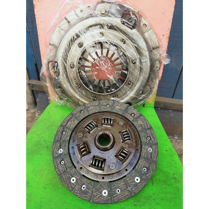 kampas kopling set matahari Ford laser