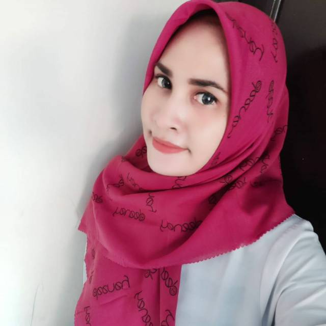 HIJAB SEGIEMPAT MOTIF TERBARU PREMIUM BY MUMTAZ