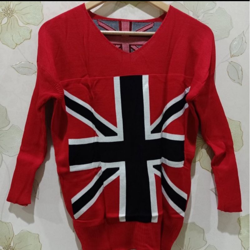 Blus Wanita Merah England