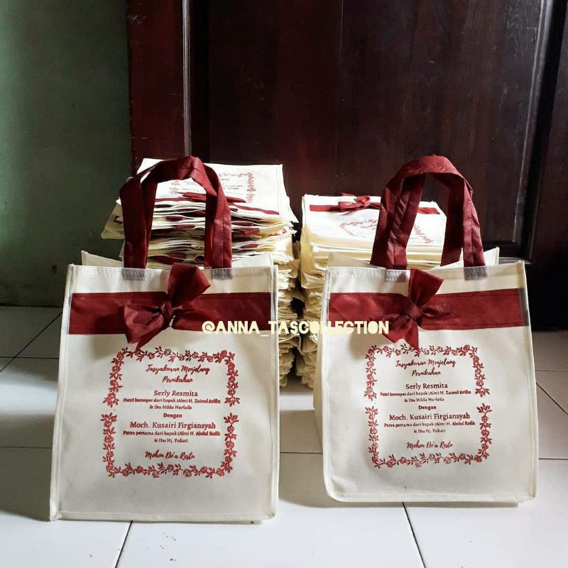 

Tas spunbond sablon/Tas box nasi 20/22 min 50 pcs (tas jahit)