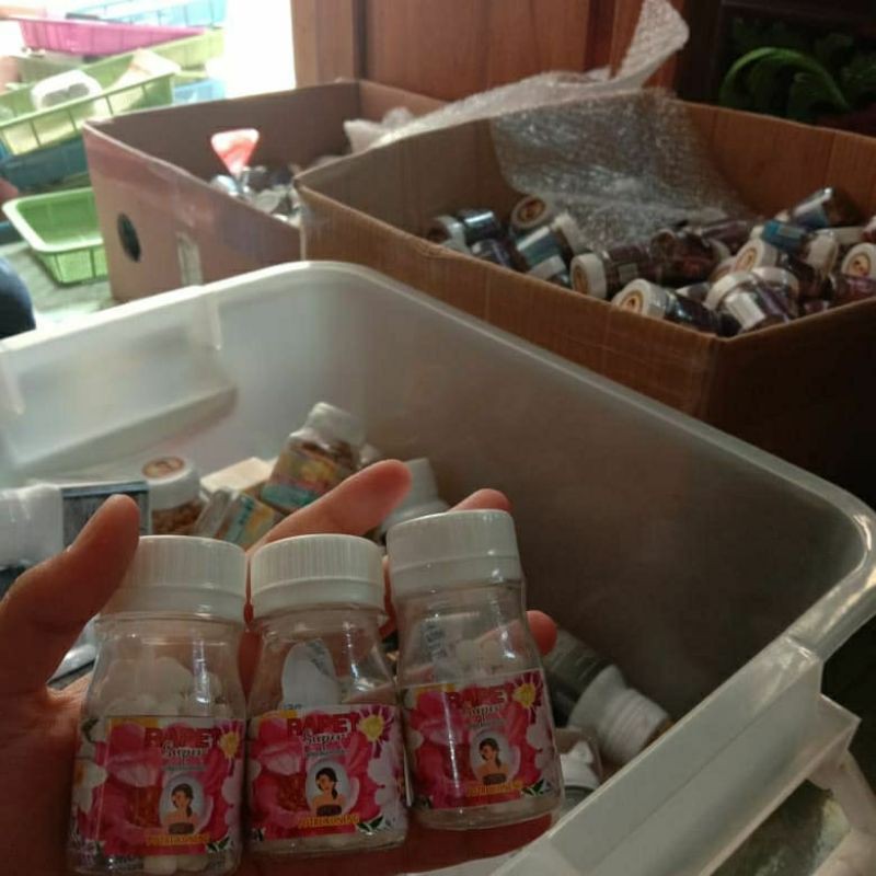 RAPET SUPER POTRE KONENG ASLI MADURA DI MASUKKAN DI MISS V ISI 50