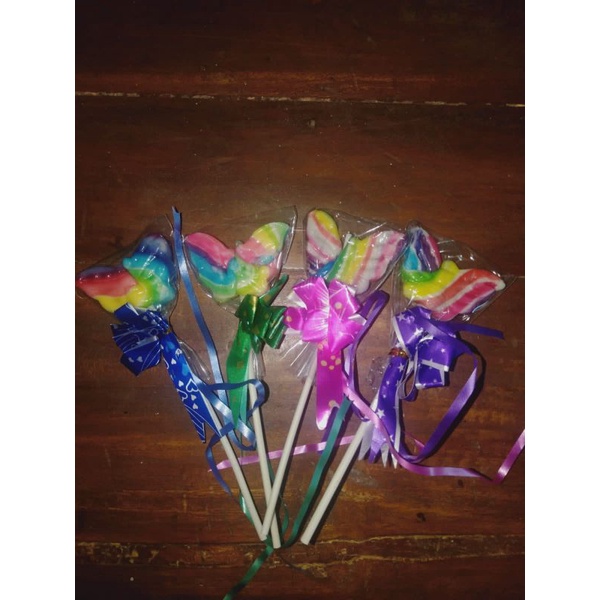 

PERMEN LOLIPOP 4CM KUPU-KUPU ISI 20 PCS / PERMEN LOLIPOP 4 CM KUPU KUPU ISI 20 PCS