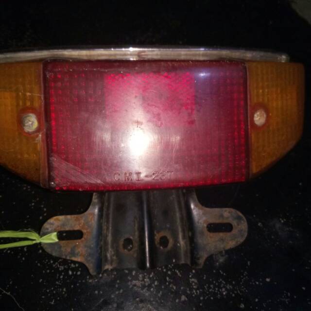 Stopan lampu belakang stop lamp yamaha v80 superdeluxe excellent