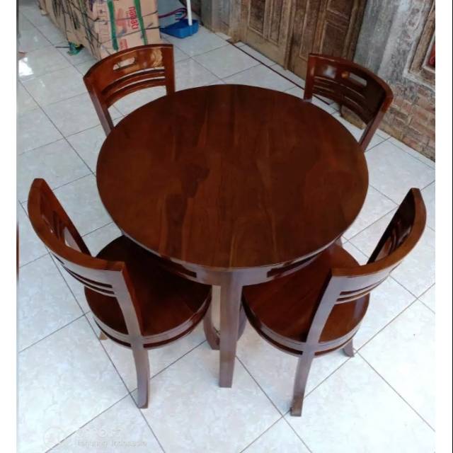 Set Meja Makan 4 Kursi 1 Meja