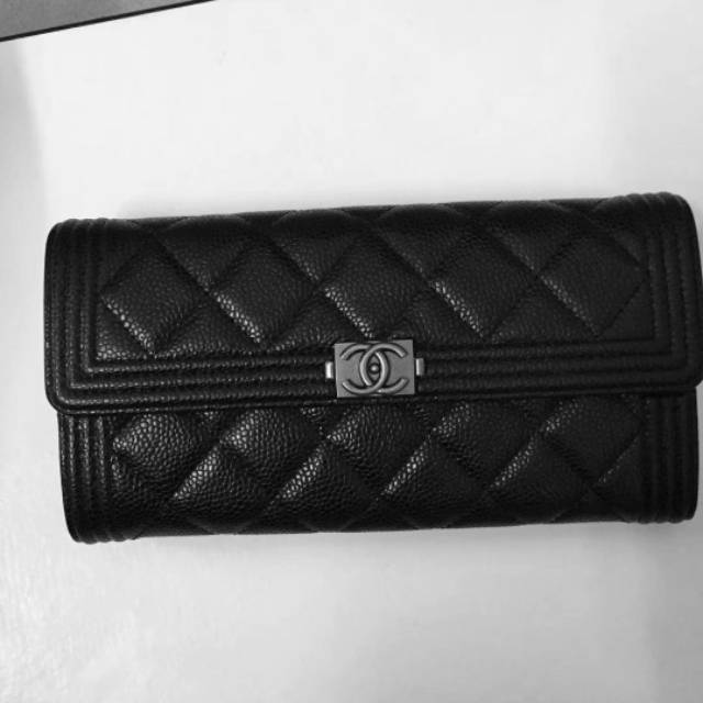 CHANEL BOY FLAP WALLET ORIGINAL LEATHER