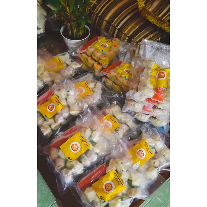 

dimsum frozen isi 12pcs