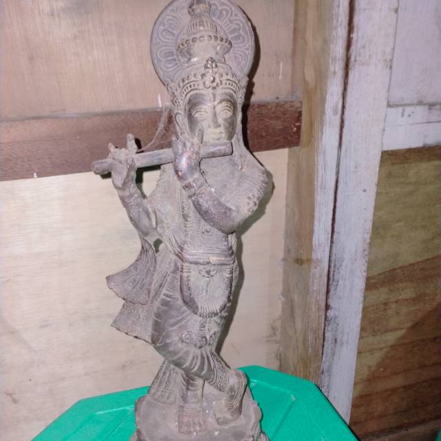 Patung dewa krisna