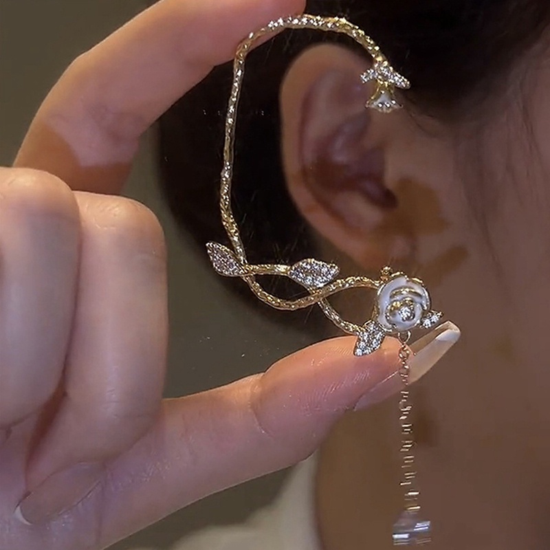 Anting Rantai Rumbai Panjang Aksen Kristal Untuk Wanita