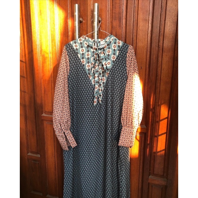 Preloved Dress by Aleza label