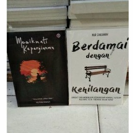 

Sepaket 2 buku menikmati kepergianmu - berdamai degan kehilangan