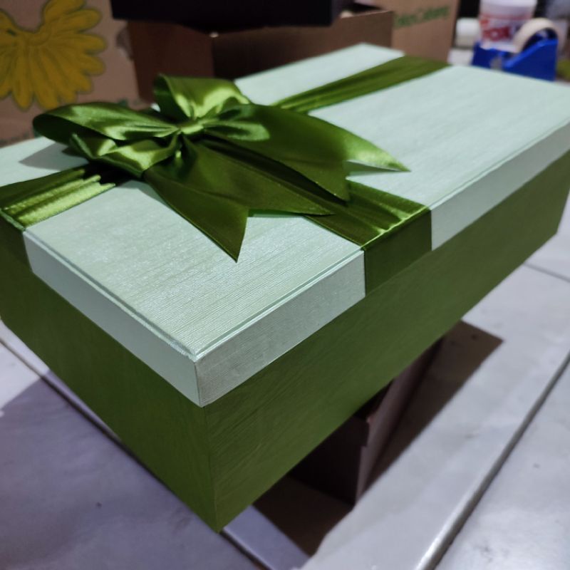 GIFT BOX KOTAK HADIAH HIJAU MINT MIX CERES GREEN PITA ARMY