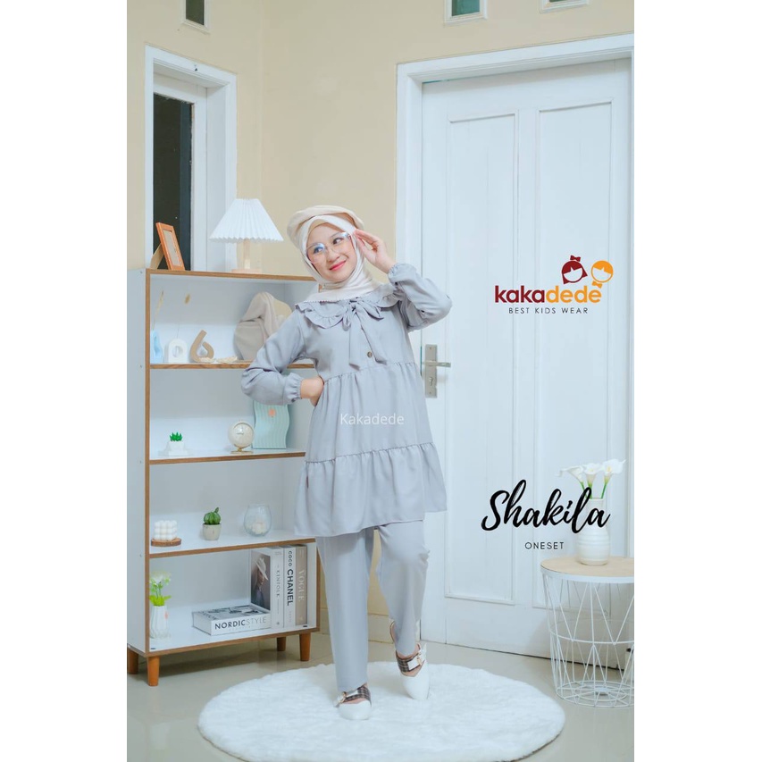 Oneset Anak Shakila  By Kakadede