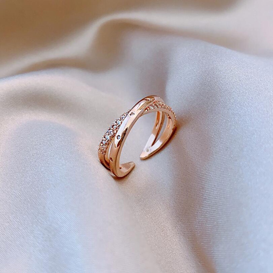 Cincin Berlian Bahan Titanium Steel Warna Rose Gold Untuk Wanita