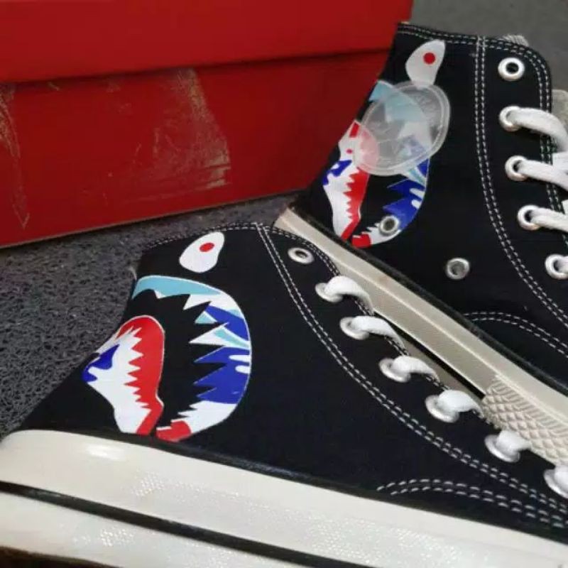 SEPATU CONVERSAE 70S HIGH X BAPE SHARK GLOSSY (MENGKILAP)  MADE IN VIETNAM