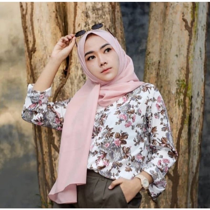 YOVIA BLOUSE/ KEMEJA WANITA MOTIF AYUNDA TERKINI (PROMO COD)