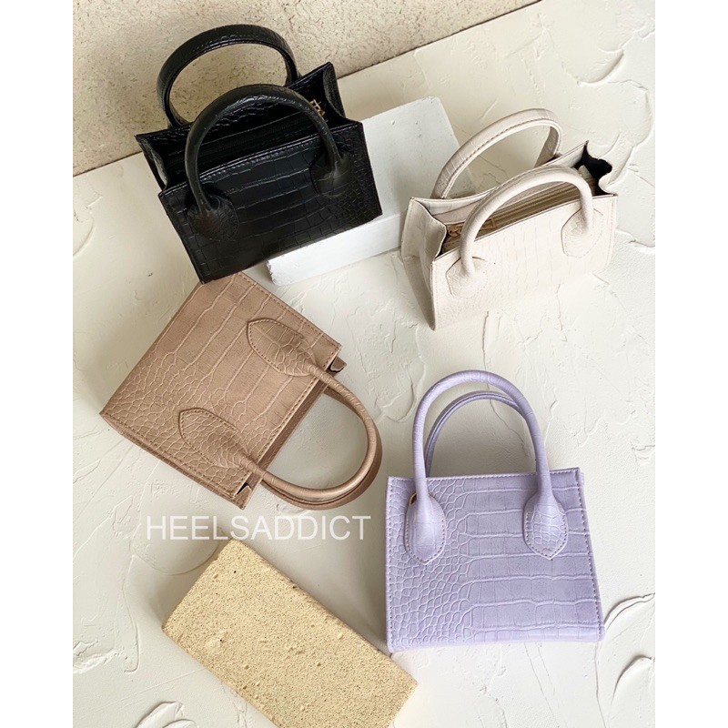 Heelsaddict - Naomi - Vintage Slingbag Croco Tas Wanita-2