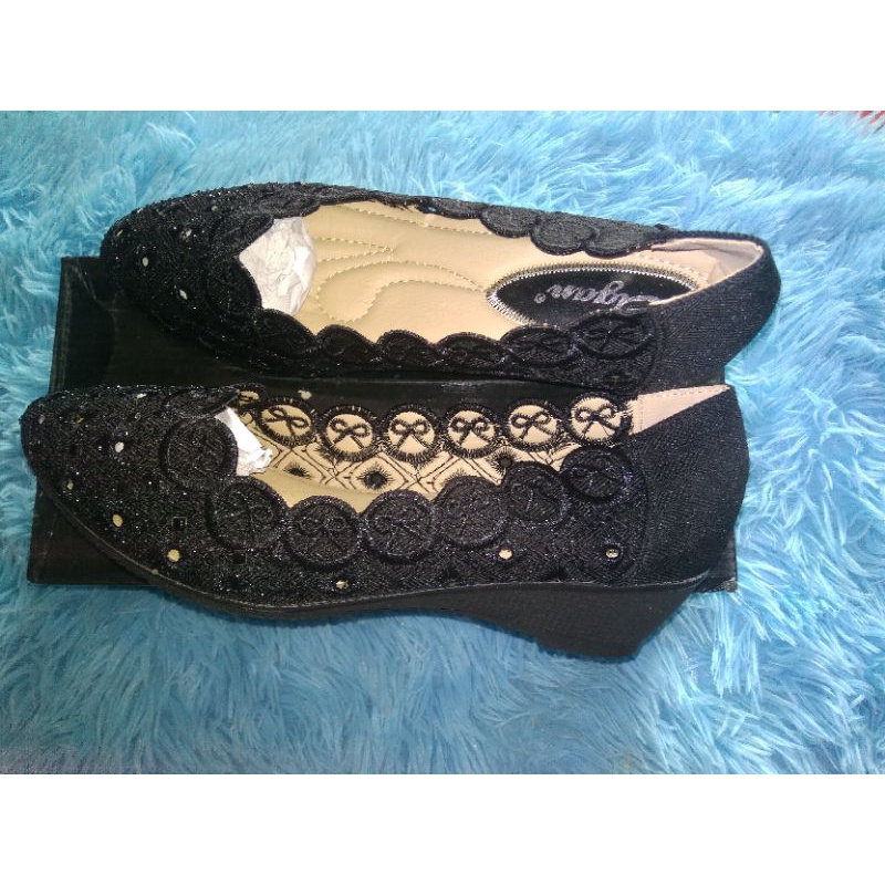 Sepatu Wedges Wanita Elgan