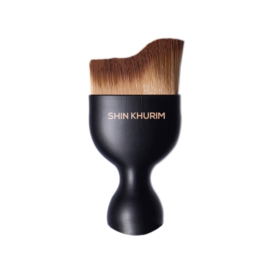 Kuas Kecantikan Curved Make Up Brush