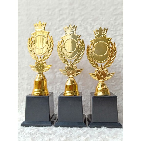 Piala Set 123 Lencana Mahkota Lencana piala juara 123 piala lomba piala hadiah piala juara kelas