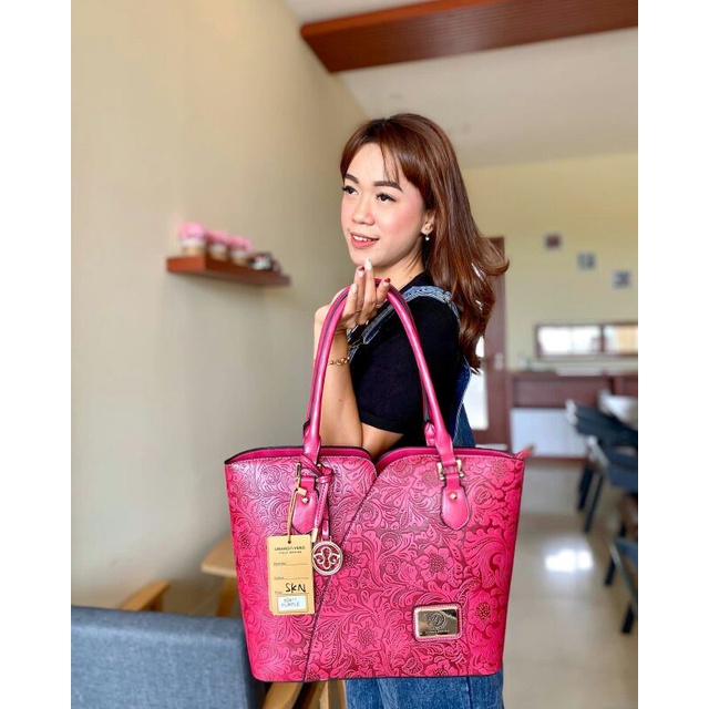 UMANO VERO BATIK / UMANO VERO