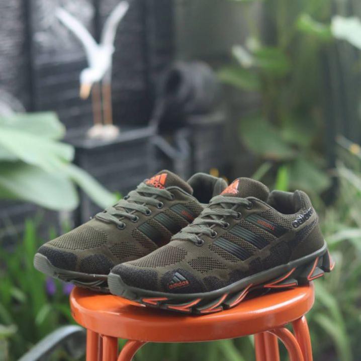 SEPATU ADIDAS / SEPATU PRIA ADIDAS / SEPATU ADIDAS SPRINGBLADE