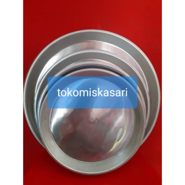 Loyang pizza . Pizza pan .