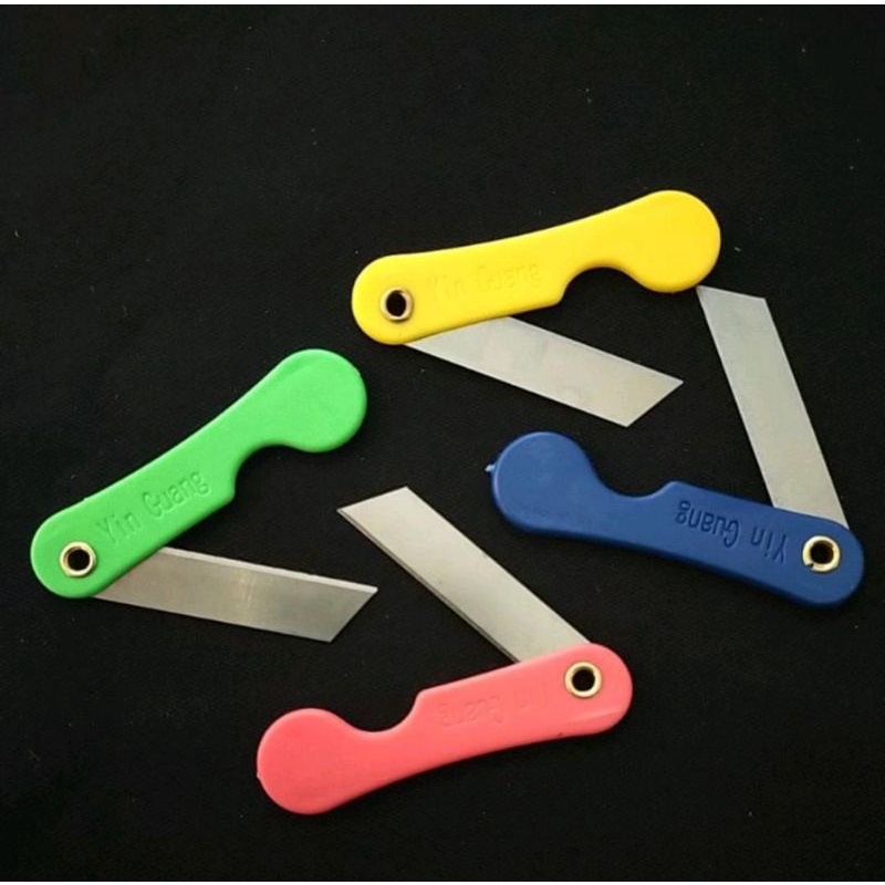 

PEMES LIPAT CUTTER PER RENTENG ISI 12