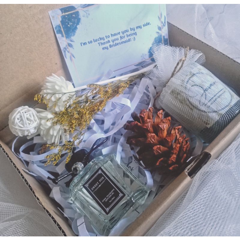 

HAMPERS SCENTED CANDLE + DIFUSSER UNTUK ULTAH NIKAH WISUDA