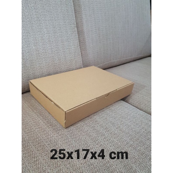 

Kardus Box uk. 25x17x4 cm Kotak Karton Die Cut