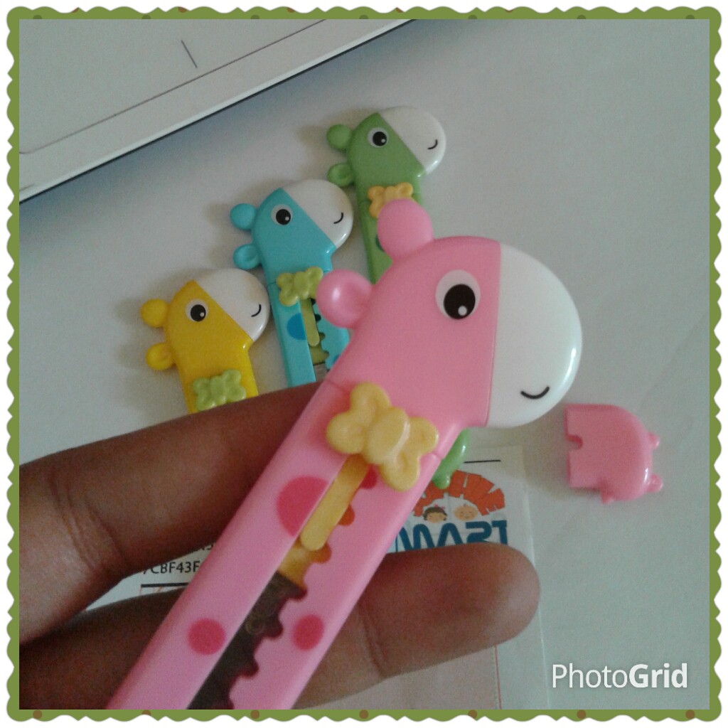 

pencil cutter / pisau kecil / cute cutter / mini cutter