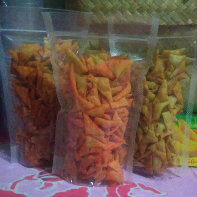

Keripik pangsit di jamin mantap
